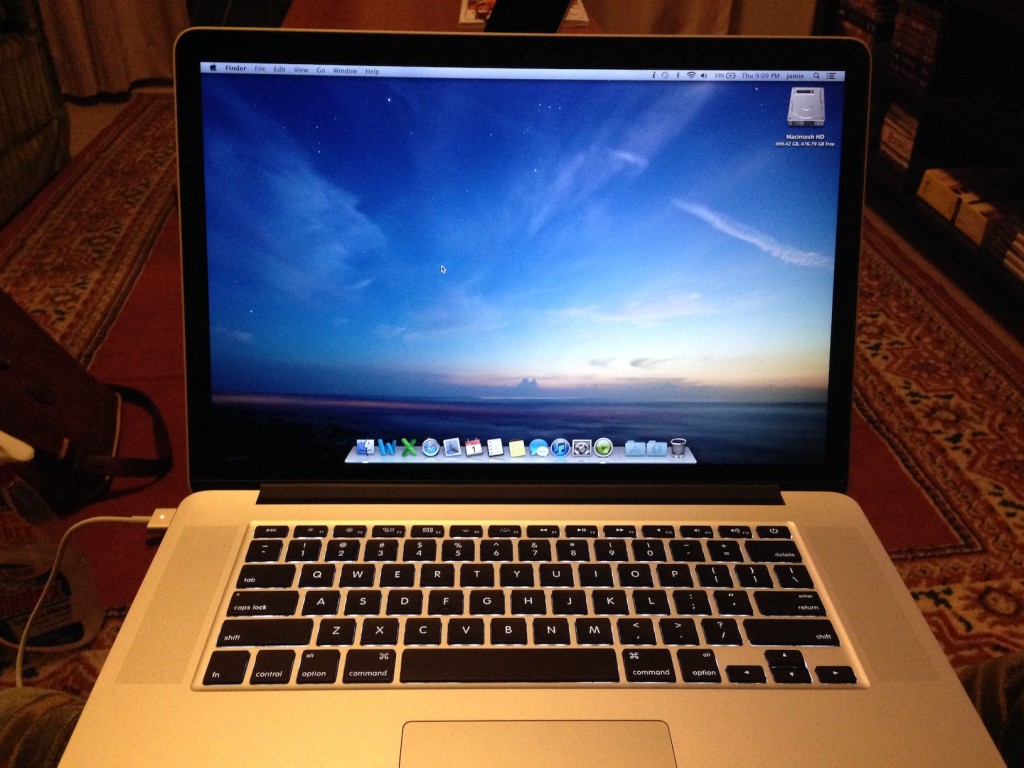 Check it out, I got a new toy. Retina MacBook Pro 15 i7 2.6/8GB/512GB. Finally upgraded that Mac I got years ago, LR flies on this!